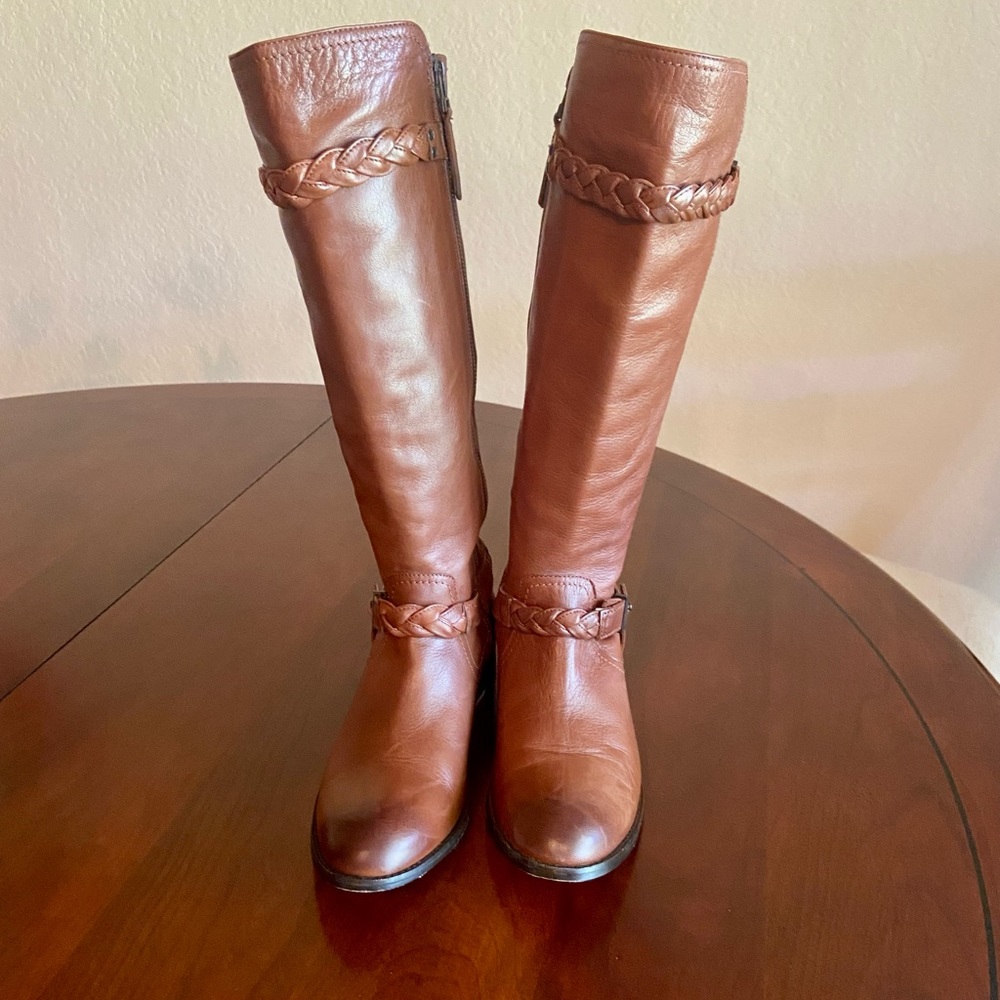 JOHNSTON & MURPHY BOOTS